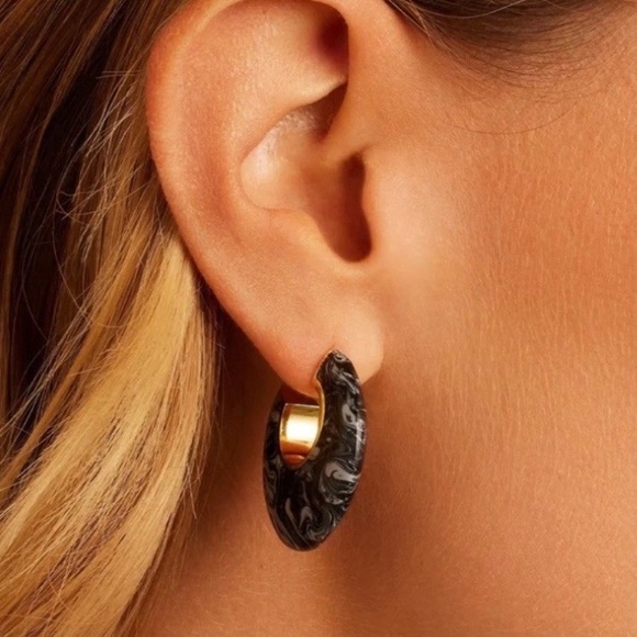 Gorjana 18K Gold Plated Paseo Arc Hoops -Black Marble Earrings 239-002-509-G - Picture 7 of 7
